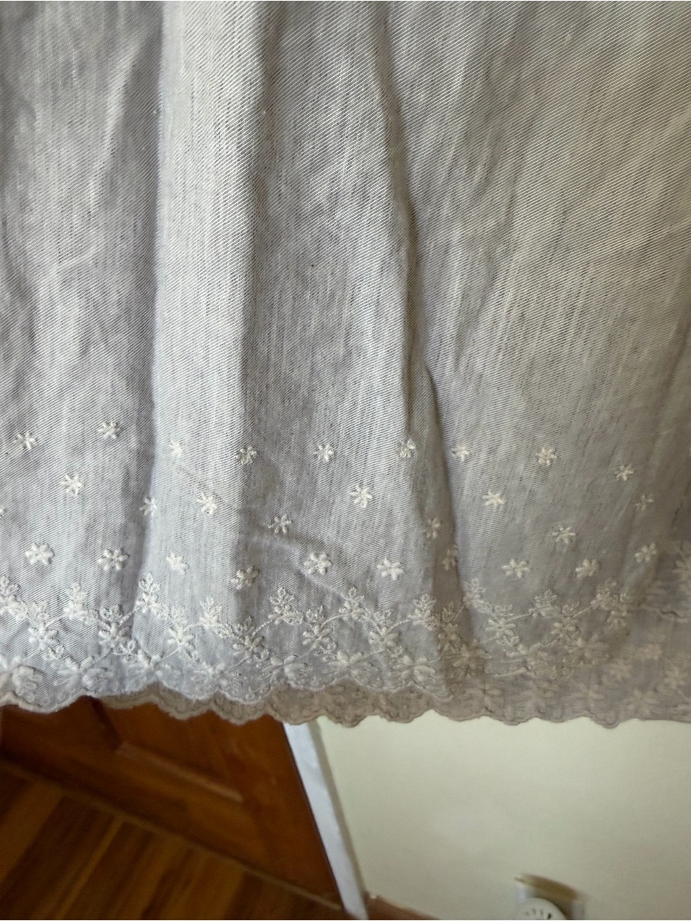Theories Gray Babydoll Embroidered Peasant Top - Picture 3 of 9
